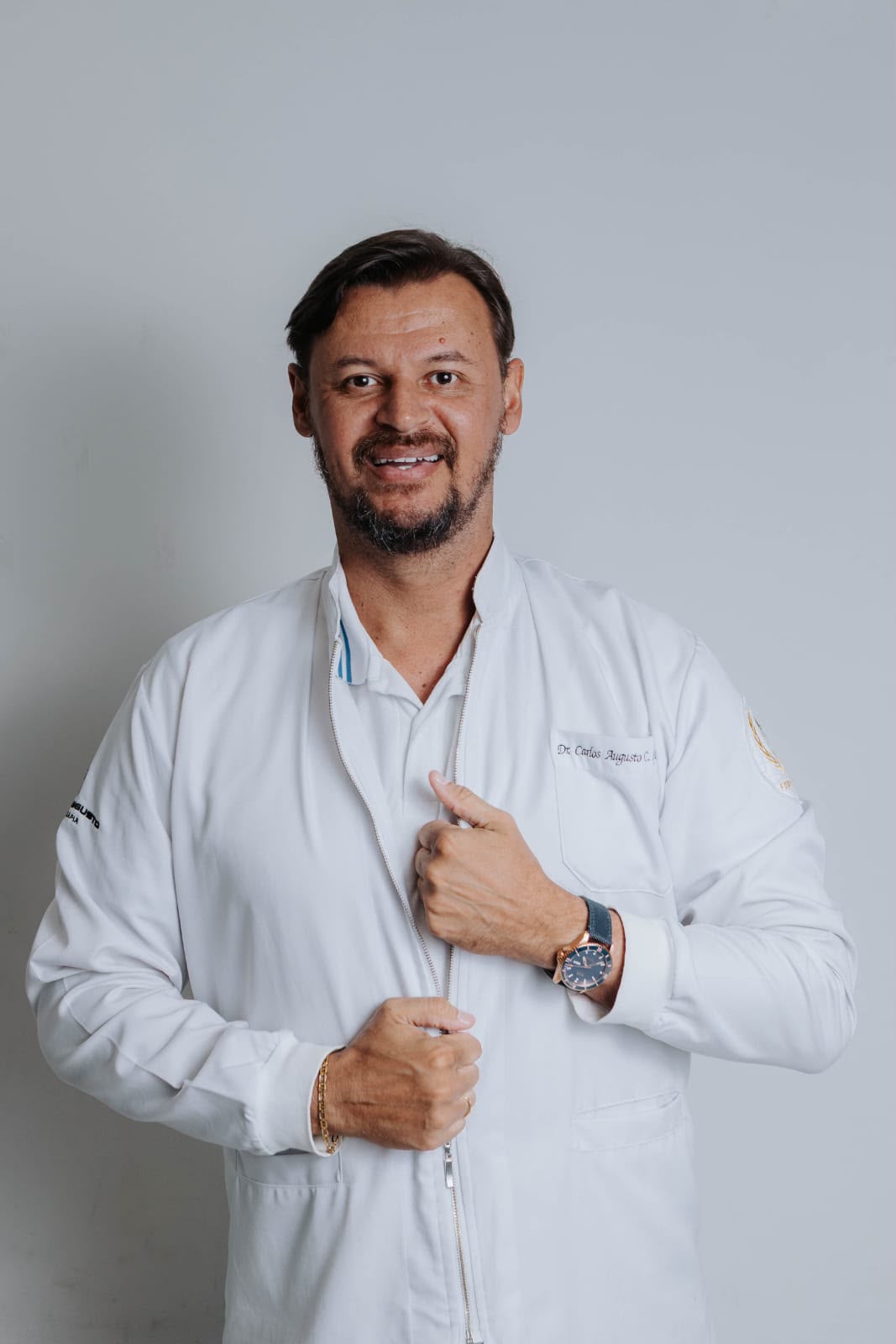Carlos Augusto em ambiente de atendimento